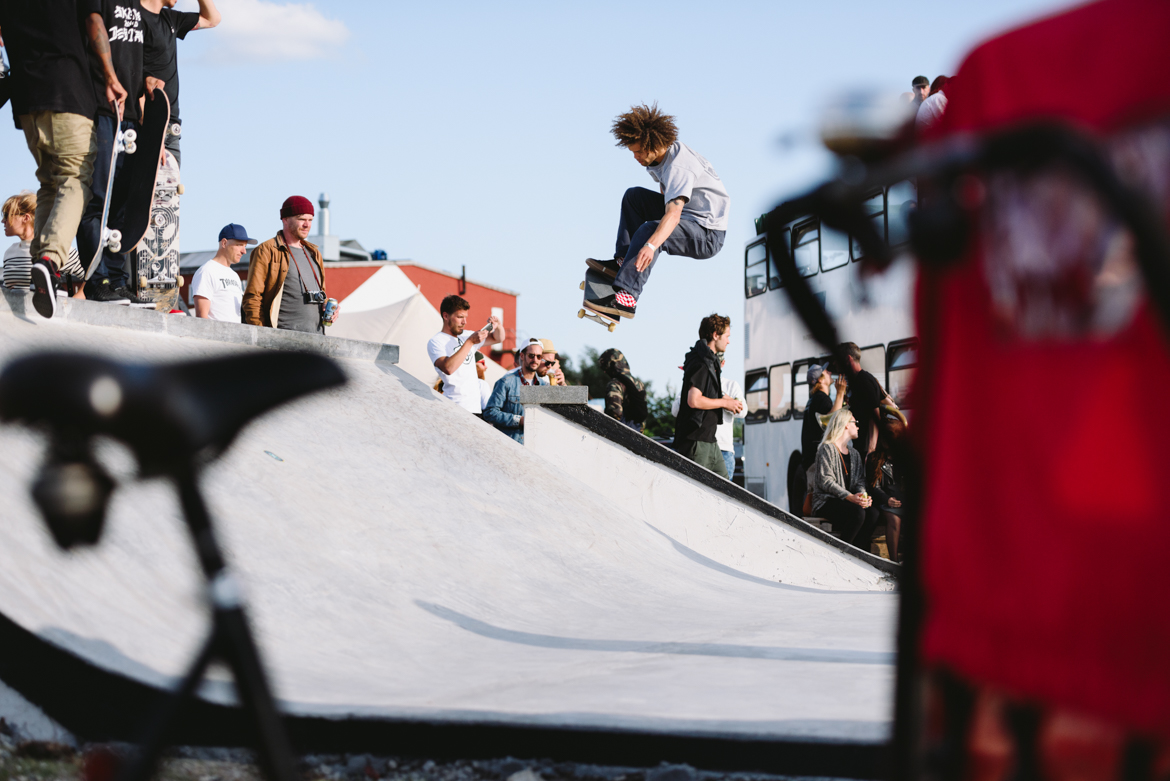 Nassim Guammaz - frontside ollie