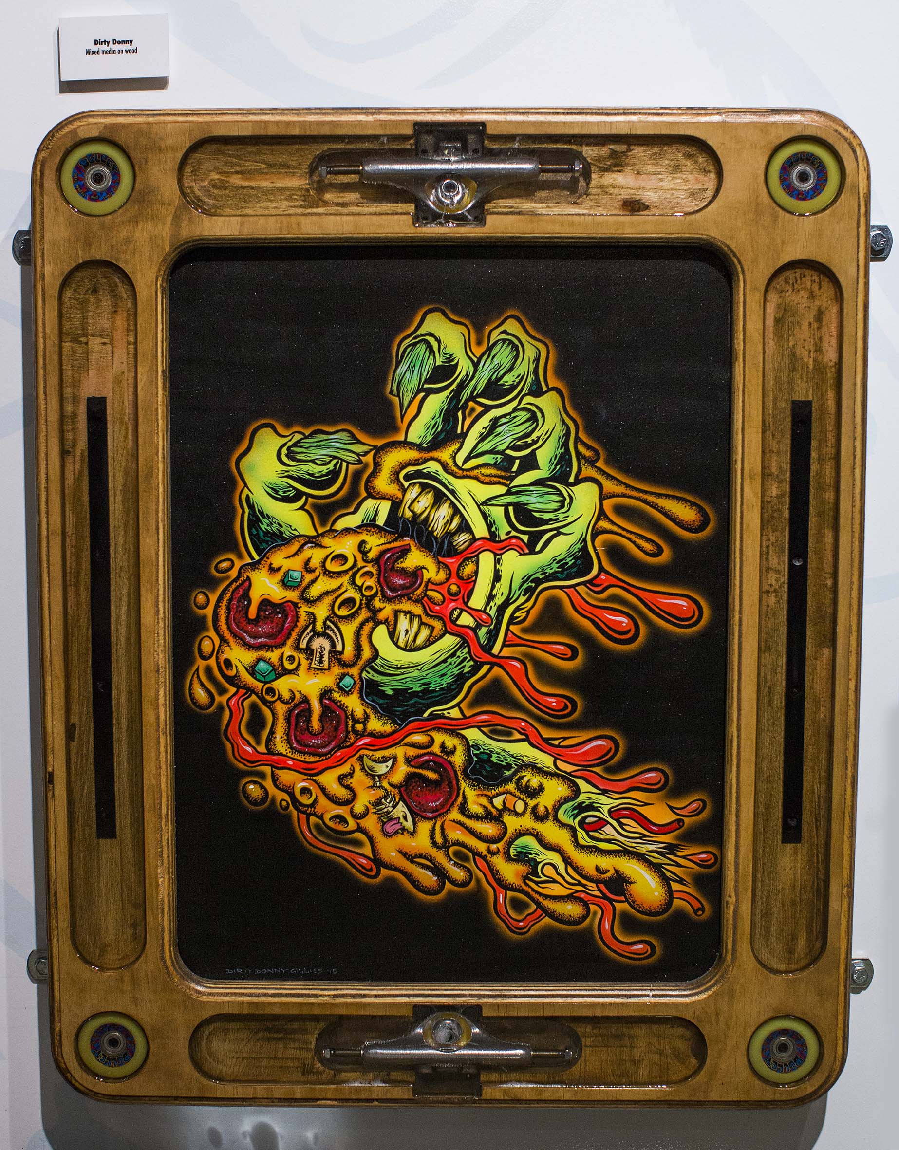 Dirty Donny Screaming Hand