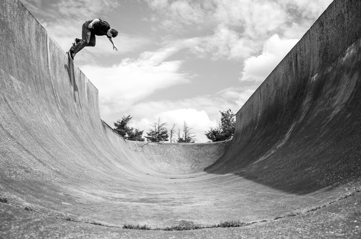 Concrete Dinosaurs Part 1 - Romford Skatepark Sam Beckett New Deal
